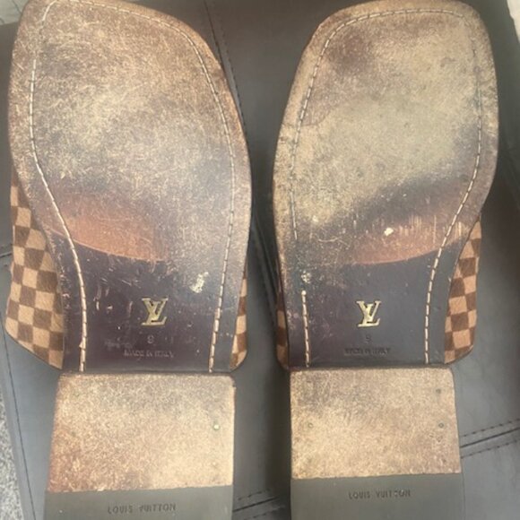 Louis Vuitton - Picture 2 of 2